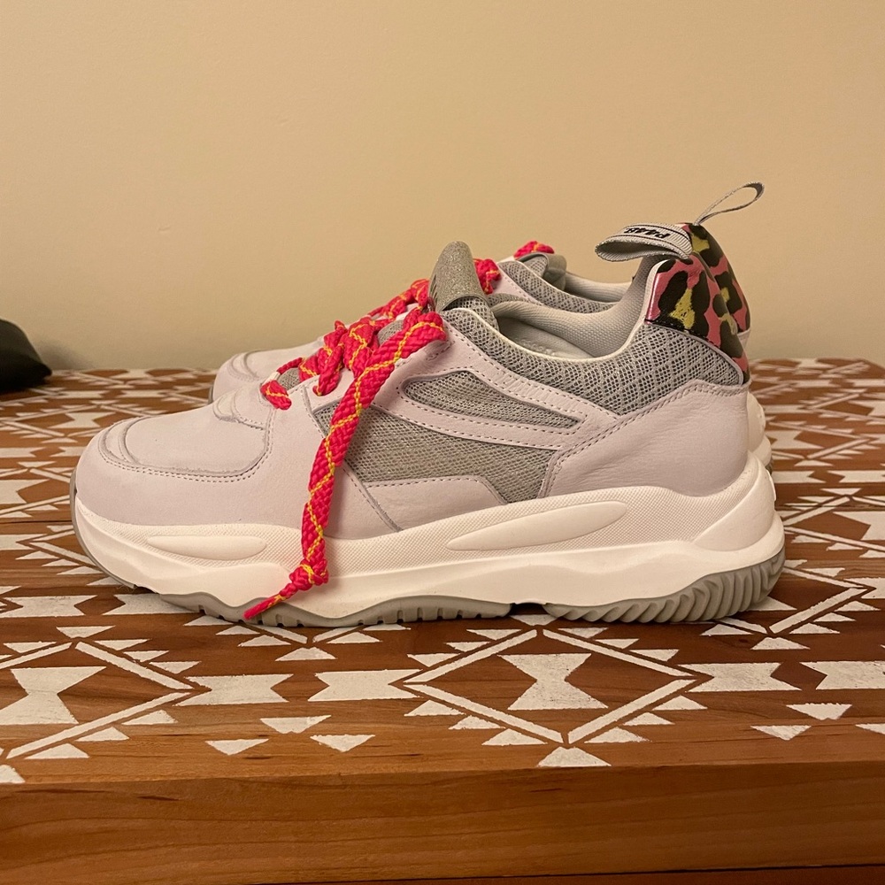 P448 Luke Sneakers in White/Leopard - Picture 2 of 6